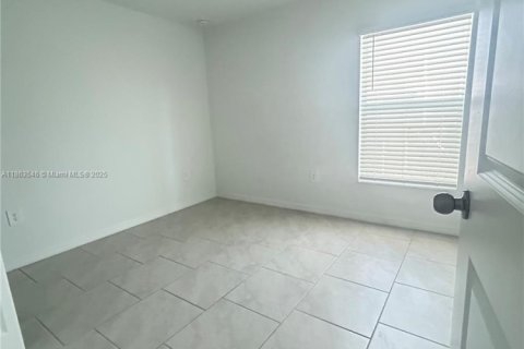 Villa ou maison à louer à Fort Myers, Floride: 3 chambres, 134.52 m2 № 1891188 - photo 6