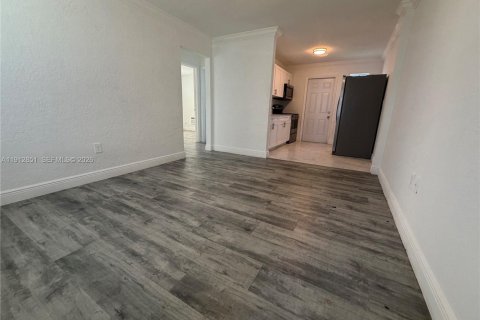 Villa ou maison à louer à West Park, Floride: 2 chambres, 403.2 m2 № 1970903 - photo 22