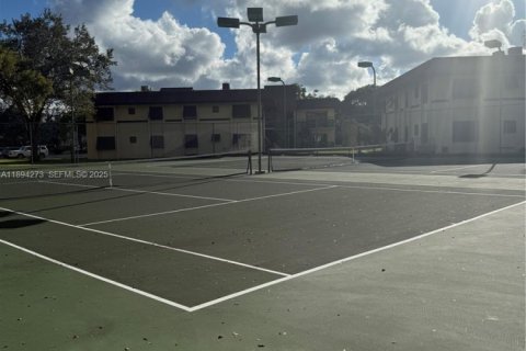 Снять в аренду кондоминиум в Майами, Флорида 2 спальни, 105.91м2, № 1949909 - фото 19