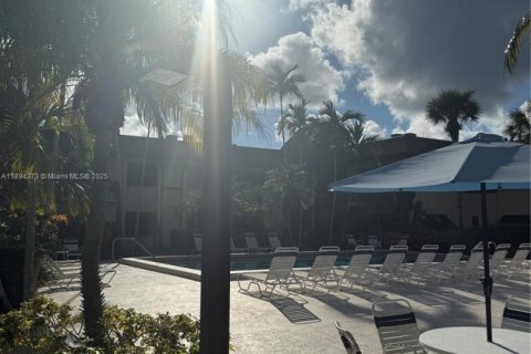 Copropriété à louer à Miami, Floride: 2 chambres, 105.91 m2 № 1949909 - photo 3