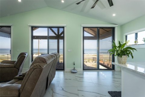 House in Flagler Beach, Florida 3 bedrooms, 186.92 sq.m. № 1540695 - photo 16