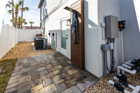 House in Flagler Beach, Florida 3 bedrooms, 186.92 sq.m. № 1540695 - photo 30