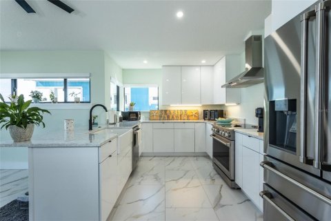 House in Flagler Beach, Florida 3 bedrooms, 186.92 sq.m. № 1540695 - photo 10