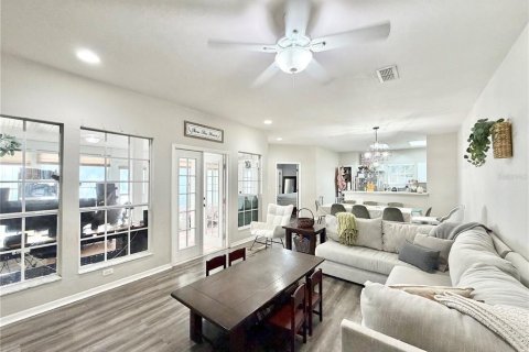 House in Gainesville, Florida 2 bedrooms, 104.14 sq.m. № 2143052 - photo 3
