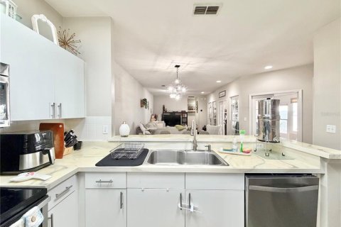 House in Gainesville, Florida 2 bedrooms, 104.14 sq.m. № 2143052 - photo 11