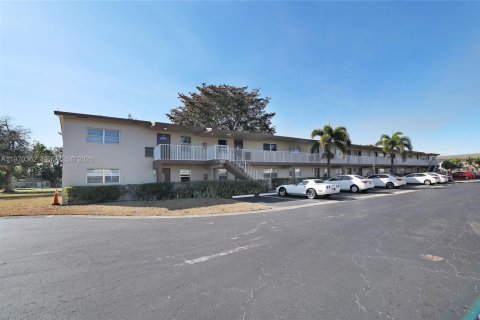 Condominio en venta en Margate, Florida, 1 dormitorio, 62.24 m2 № 2031075 - foto 2