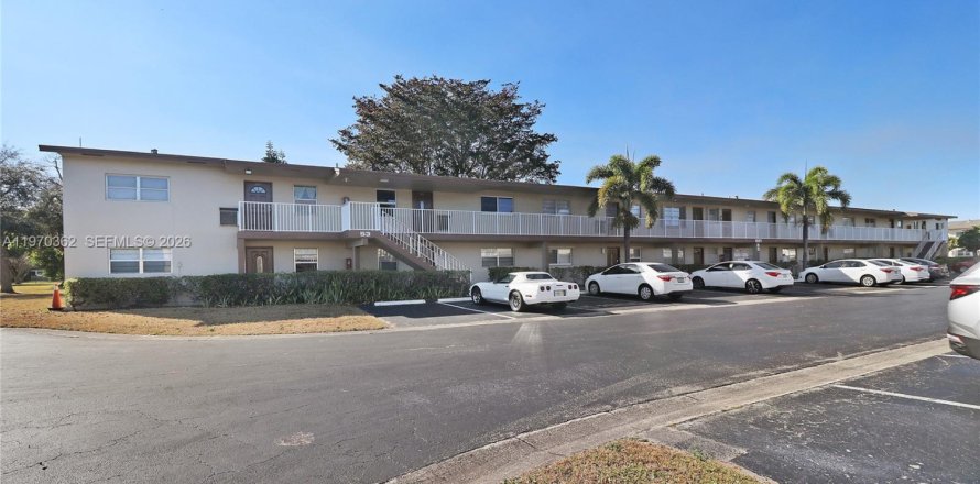 Condominio en Margate, Florida, 1 dormitorio  № 2031075