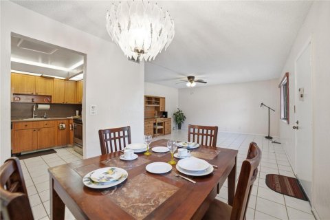 Copropriété à vendre à Tamarac, Floride: 2 chambres, 100.8 m2 № 2084433 - photo 7