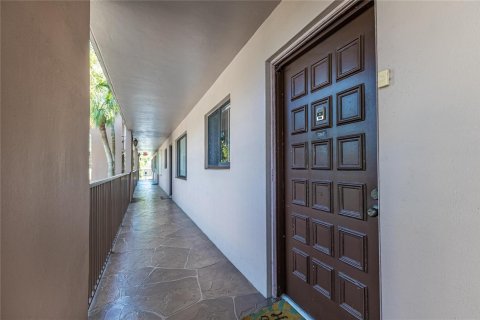 Copropriété à vendre à Tamarac, Floride: 2 chambres, 100.8 m2 № 2084433 - photo 5