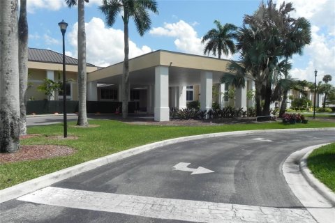 Copropriété à vendre à Tamarac, Floride: 2 chambres, 100.8 m2 № 2084433 - photo 29