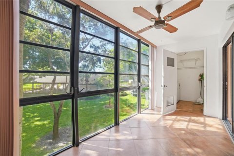 Copropriété à vendre à Tamarac, Floride: 2 chambres, 100.8 m2 № 2084433 - photo 24