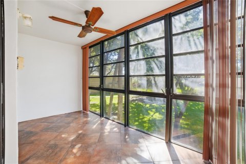Copropriété à vendre à Tamarac, Floride: 2 chambres, 100.8 m2 № 2084433 - photo 22