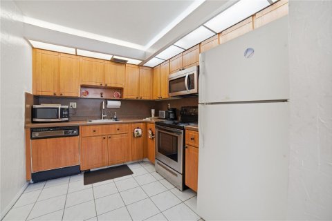 Copropriété à vendre à Tamarac, Floride: 2 chambres, 100.8 m2 № 2084433 - photo 9
