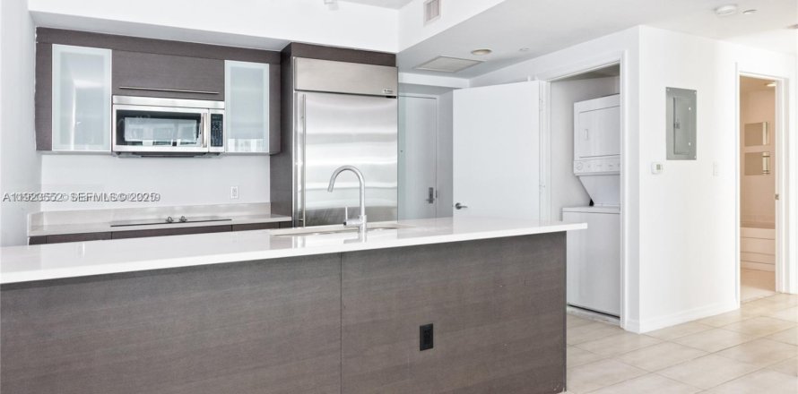 Condo à Miami, Floride, 1 chambre  № 1977465