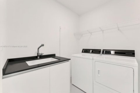 Купить кондоминиум в Майами, Флорида 4 спальни, 298.59м2, № 1920423 - фото 23