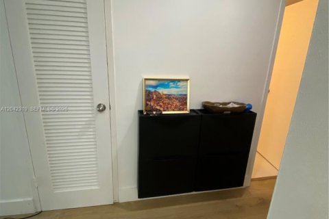 Condominio en venta en Miami Beach, Florida, 50.45 m2 № 2184182 - foto 14
