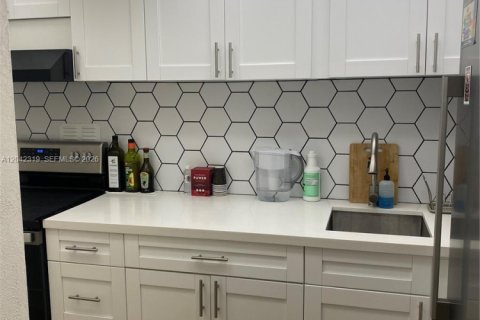 Condominio en venta en Miami Beach, Florida, 50.45 m2 № 2184182 - foto 4