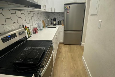 Condominio en venta en Miami Beach, Florida, 50.45 m2 № 2184182 - foto 3