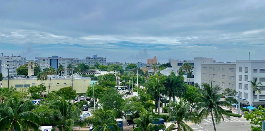 Estudio en el Condominio en Miami Beach, Florida № 2184182