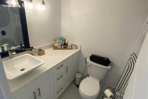 Condominio en venta en Miami Beach, Florida, 50.45 m2 № 2184182 - foto 8