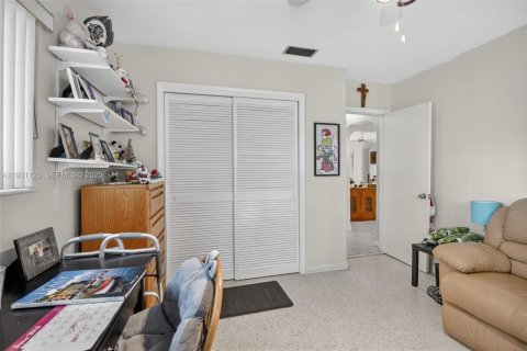 Villa ou maison à vendre à Pembroke Pines, Floride: 3 chambres, 182.74 m2 № 1989626 - photo 27