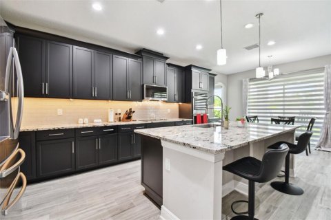 House in Tampa, Florida 7 bedrooms, 512.63 sq.m. № 1791589 - photo 14
