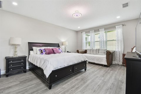 House in Tampa, Florida 7 bedrooms, 512.63 sq.m. № 1791589 - photo 27
