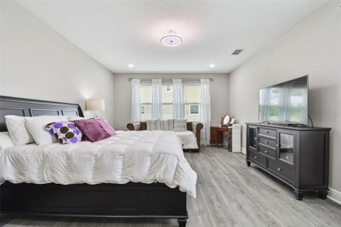House in Tampa, Florida 7 bedrooms, 512.63 sq.m. № 1791589 - photo 26