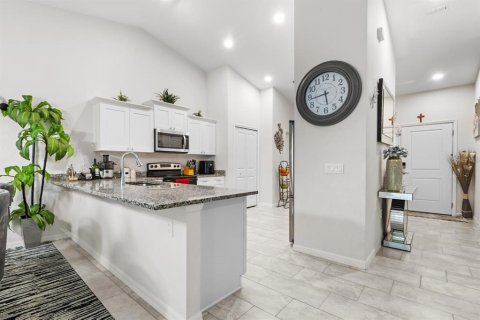 Casa en alquiler en Kissimmee, Florida, 4 dormitorios, 152.36 m2 № 1650720 - foto 12