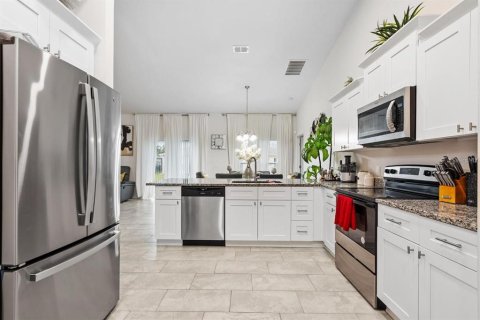 Casa en alquiler en Kissimmee, Florida, 4 dormitorios, 152.36 m2 № 1650720 - foto 6