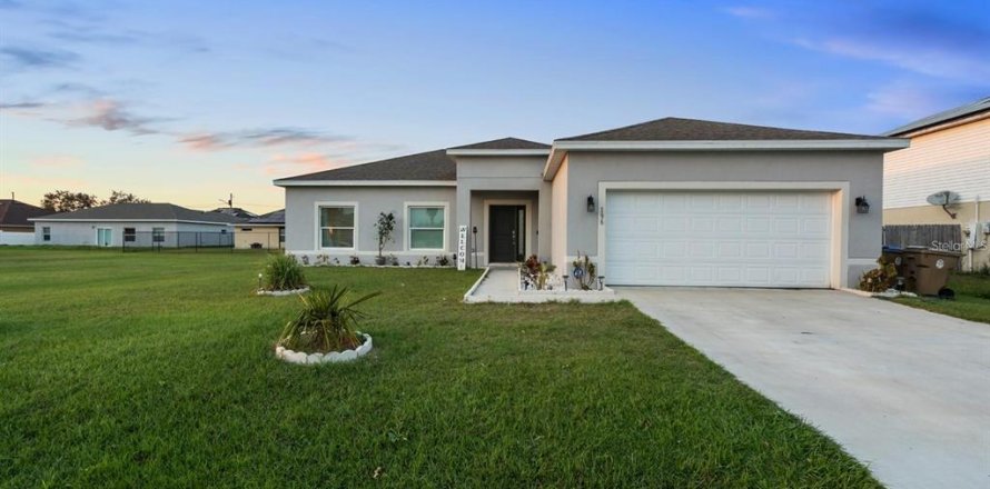 Casa en Kissimmee, Florida 4 dormitorios, 152.36 m2 № 1650720