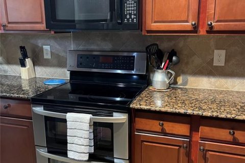 Condo in Davenport, Florida, 3 bedrooms  № 1885258 - photo 9