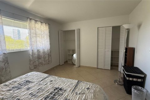 Снять в аренду кондоминиум в Халландейл-Бич, Флорида 1 спальня, 65.03м2, № 2066797 - фото 9