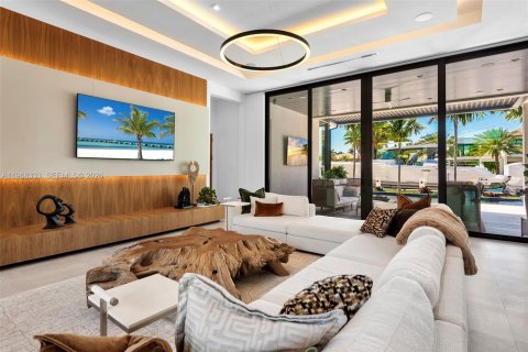 House in Fort Lauderdale, Florida 6 bedrooms, 682 sq.m. № 2029477 - photo 17