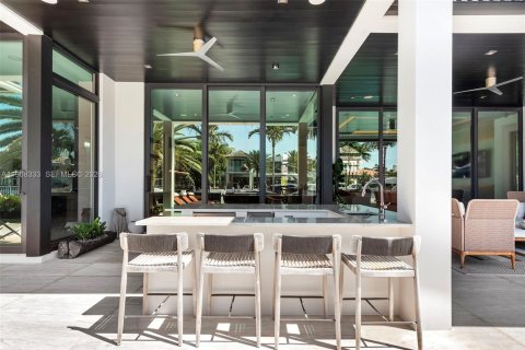 House in Fort Lauderdale, Florida 6 bedrooms, 682 sq.m. № 2029477 - photo 21