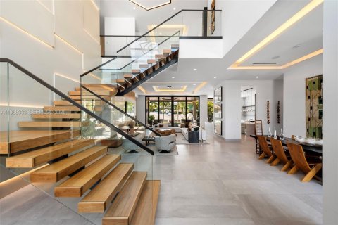 House in Fort Lauderdale, Florida 6 bedrooms, 682 sq.m. № 2029477 - photo 11