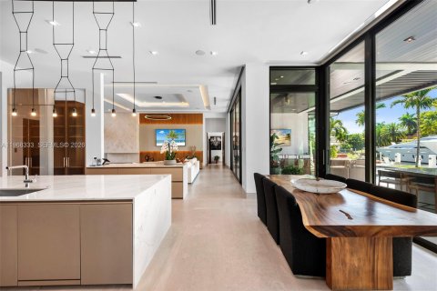 House in Fort Lauderdale, Florida 6 bedrooms, 682 sq.m. № 2029477 - photo 25