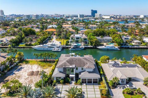 House in Fort Lauderdale, Florida 6 bedrooms, 682 sq.m. № 2029477 - photo 8