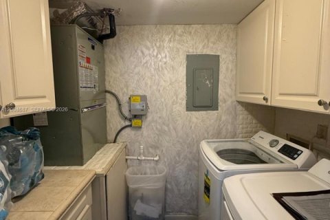 Condo in Greenacres, Florida, 2 bedrooms  № 2068718 - photo 7