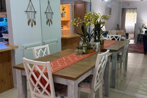 Condo in Greenacres, Florida, 2 bedrooms  № 2068718 - photo 3