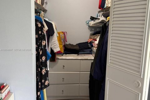 Condo in Greenacres, Florida, 2 bedrooms  № 2068718 - photo 10