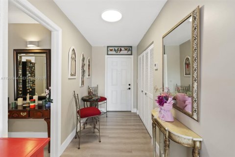 Copropriété à vendre à Tamarac, Floride: 3 chambres, 136.47 m2 № 2028121 - photo 4