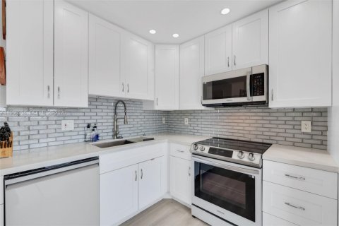 Copropriété à vendre à Tamarac, Floride: 3 chambres, 136.47 m2 № 2028121 - photo 7