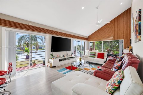 Condo à Tamarac, Floride, 3 chambres  № 2028121