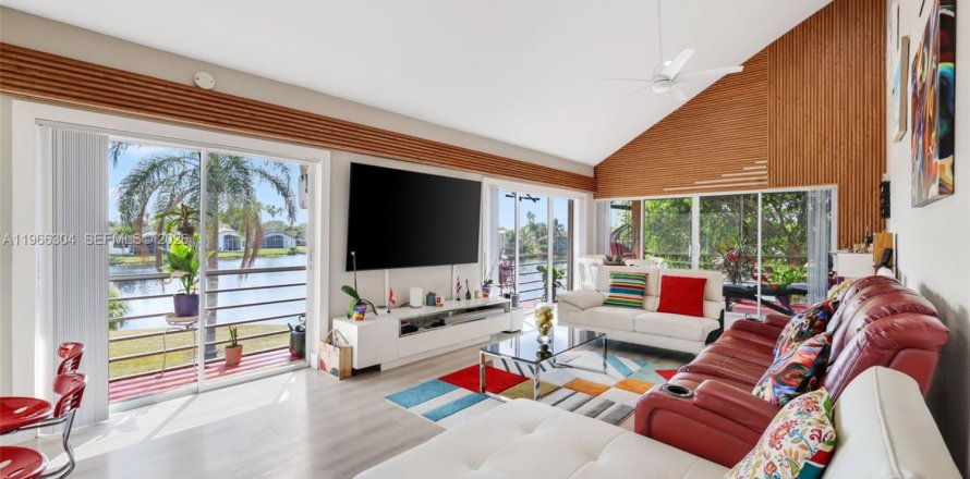 Condo à Tamarac, Floride, 3 chambres  № 2028121