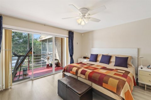 Copropriété à vendre à Tamarac, Floride: 3 chambres, 136.47 m2 № 2028121 - photo 18