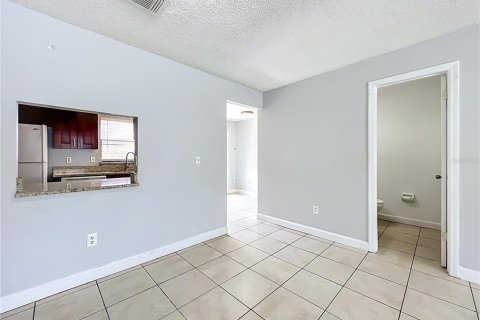 Adosado en alquiler en Orlando, Florida, 2 dormitorios, 102.56 m2 № 2198628 - foto 7