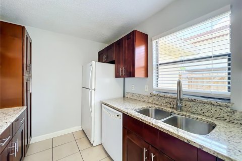 Adosado en alquiler en Orlando, Florida, 2 dormitorios, 102.56 m2 № 2198628 - foto 11