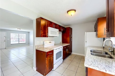 Adosado en alquiler en Orlando, Florida, 2 dormitorios, 102.56 m2 № 2198628 - foto 9