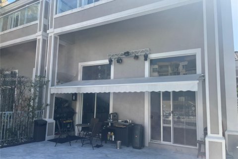 Adosado en alquiler en North Miami Beach, Florida, 3 dormitorios, 296.82 m2 № 2012213 - foto 29